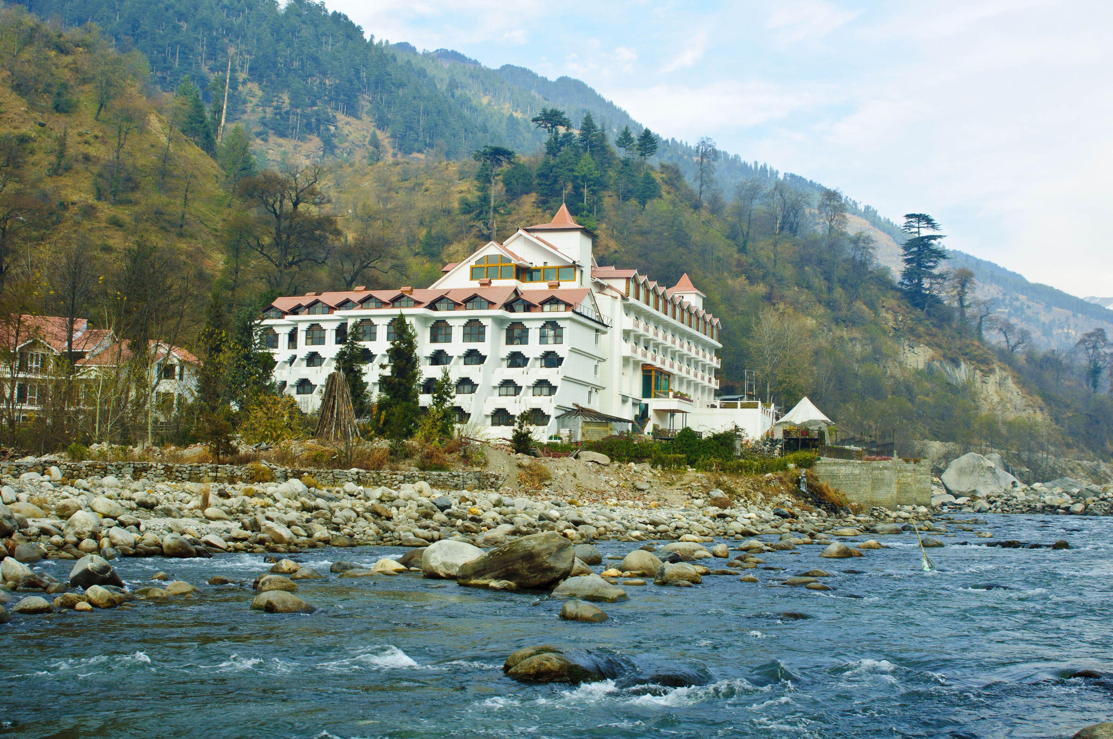 Mastiff Grand Manali Resort — Photos 1